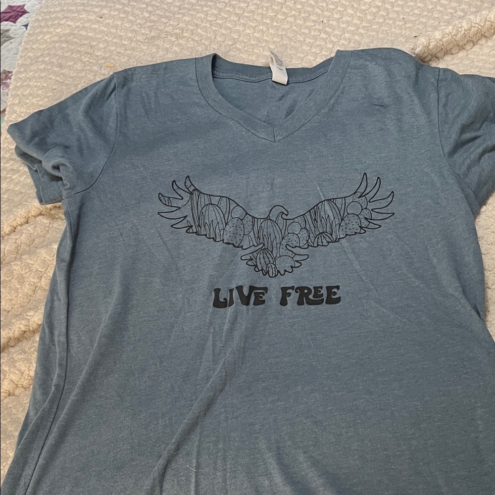 Bella Canvas Blue Short Sleeve Tee-Live Free. Women’s XS